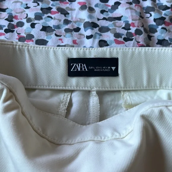 WhitnZara Skort in Large. Worn once - Picture 3 of 3